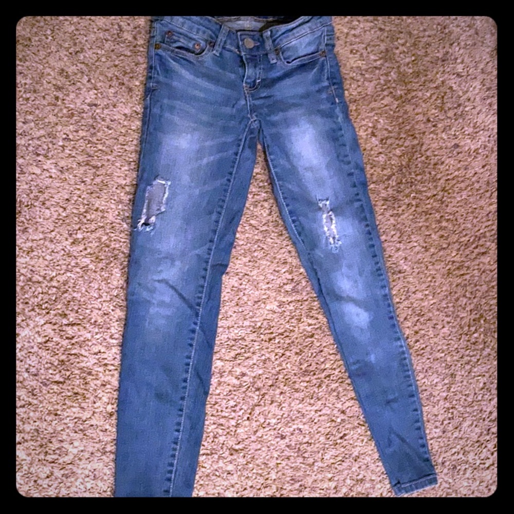 Great condition 000 Aeropostale jeans. 12.00